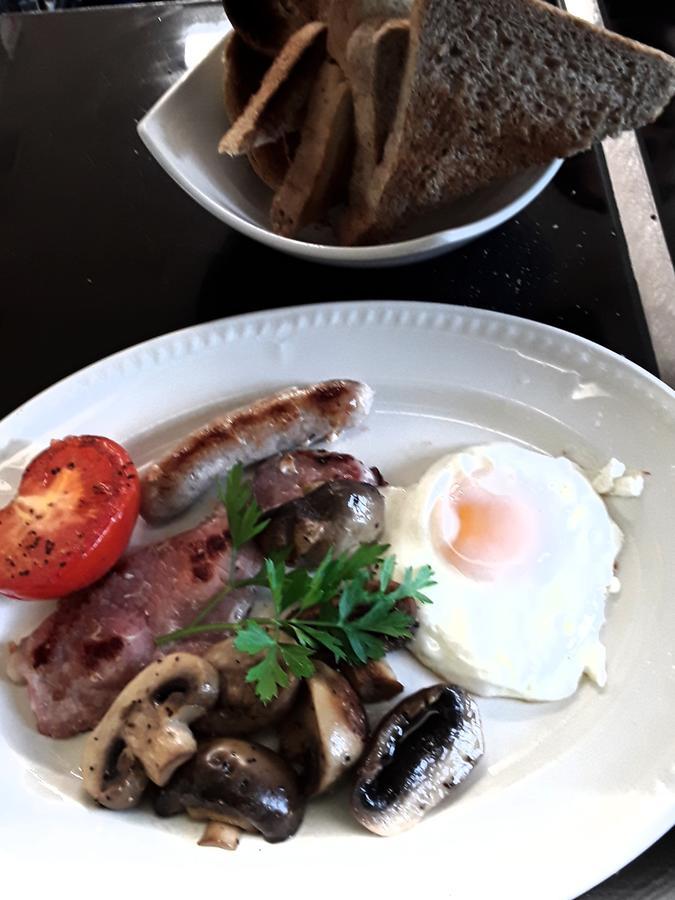 The Mitre Inn Witheridge Luaran gambar